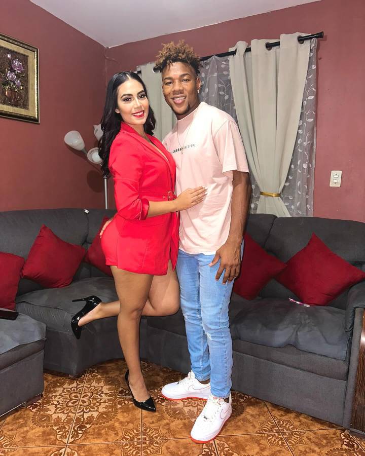 Una belleza se une a la fiesta: las novias y esposas que van a deslumbrar en la final Olimpia-Motagua ¿Las más guapas?