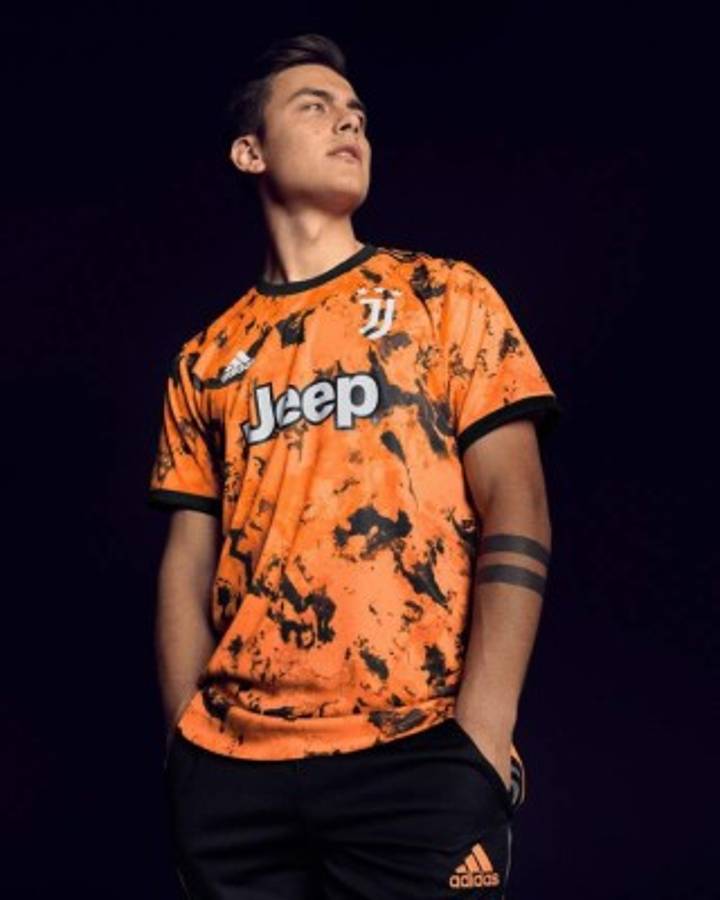 Real Madrid presenta su tercera camiseta: Así son las raras equipaciones alternativas de los otros clubes