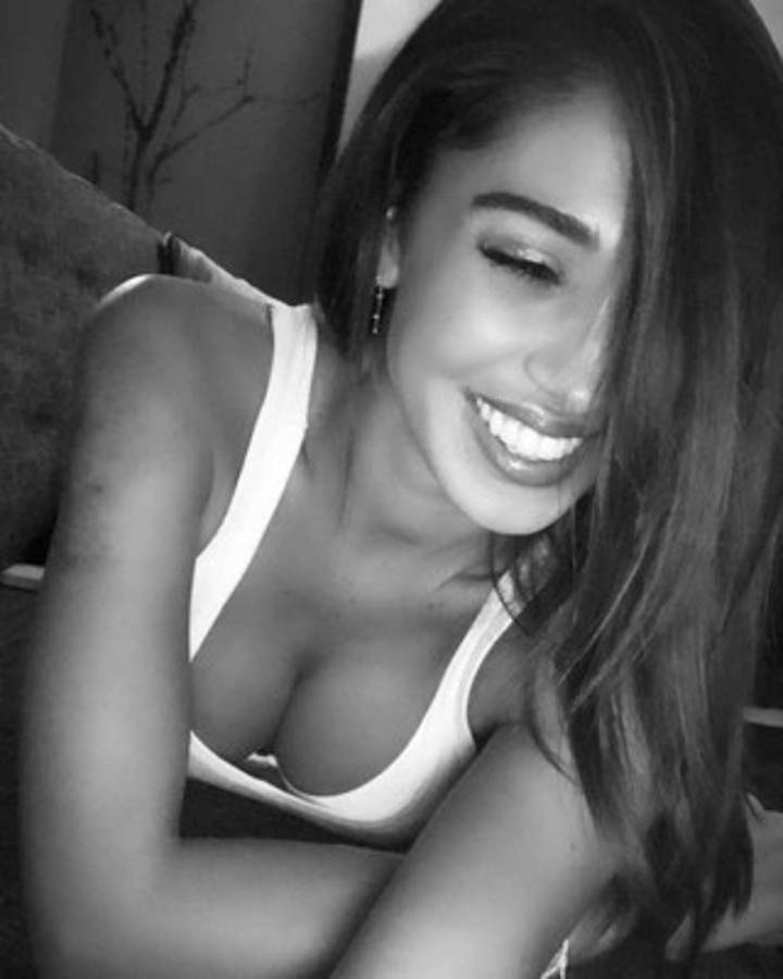 ¡Escándalo! La mujer de Francesco Totti se besó con otra mujer en Italia