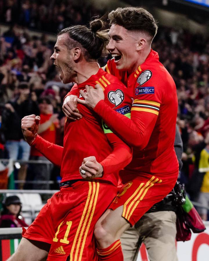 ¡Macedonia enloquece, Portugal avanza y los golazos de Bale! Las postales de la primera ronda de repechajes en Europa