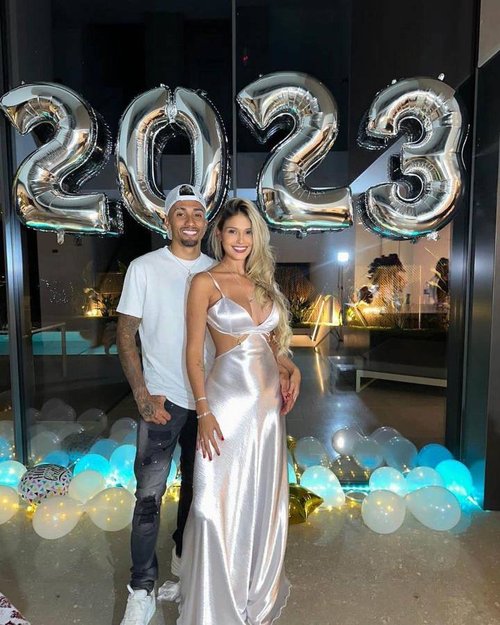 ¿Cómo recibieron los cracks el año 2023? Antonela Rocuzzo y las parejas de Courtois y Raphinha deslumbraron