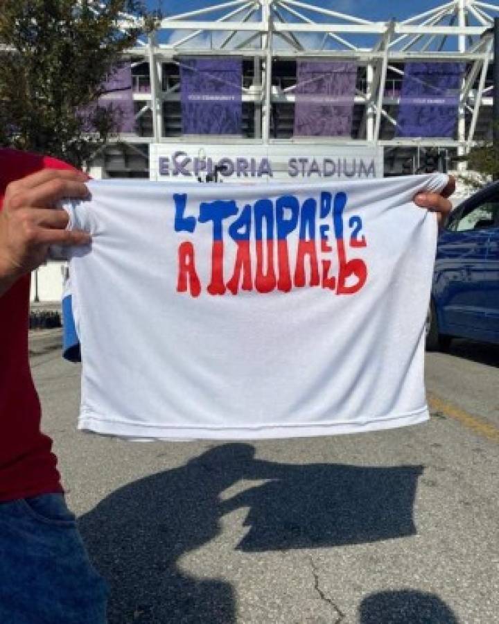 ¡Espectacular banderazo! Afición del Olimpia visitó las afueras del Exploria Stadium para alentar a su equipo