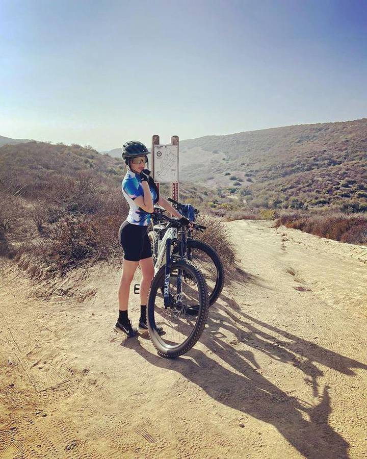 Es preciosa: La hermosa modelo hondureña que se adueñó del corazón del “Choco” Lozano, delantero del Cádiz de España