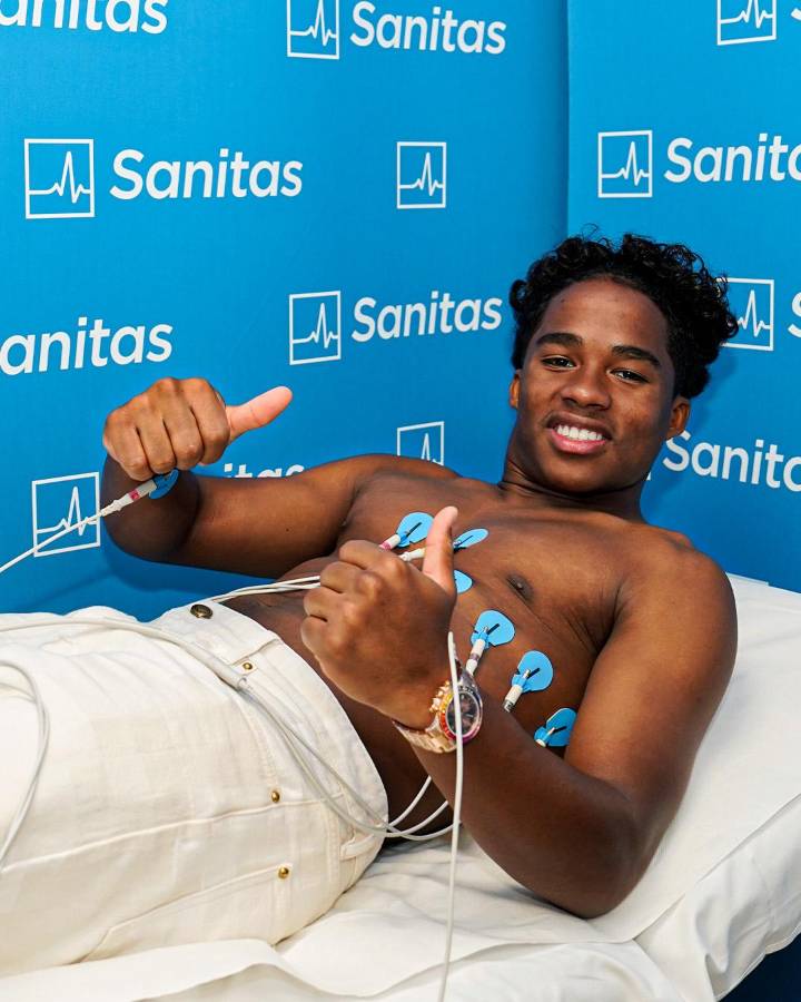 La emotiva presentación de Endrick en Real Madrid: la razón de sus lágrimas y así fue captada su hermosa novia