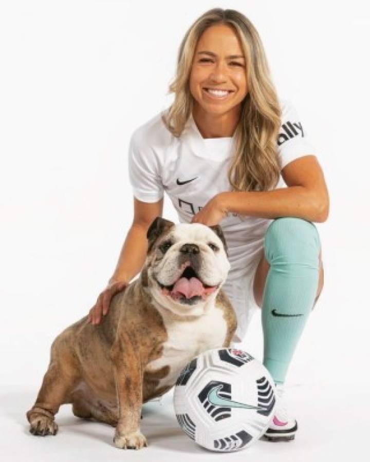 Las fotos de la boda de Roger Espinoza con la espectacular futbolista del Kansas City Femenino