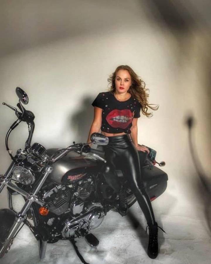 Bella periodista mexicana hace “pedazos” a Gignac y deja mal parado a los jugadores de Tigres que le pedían citas