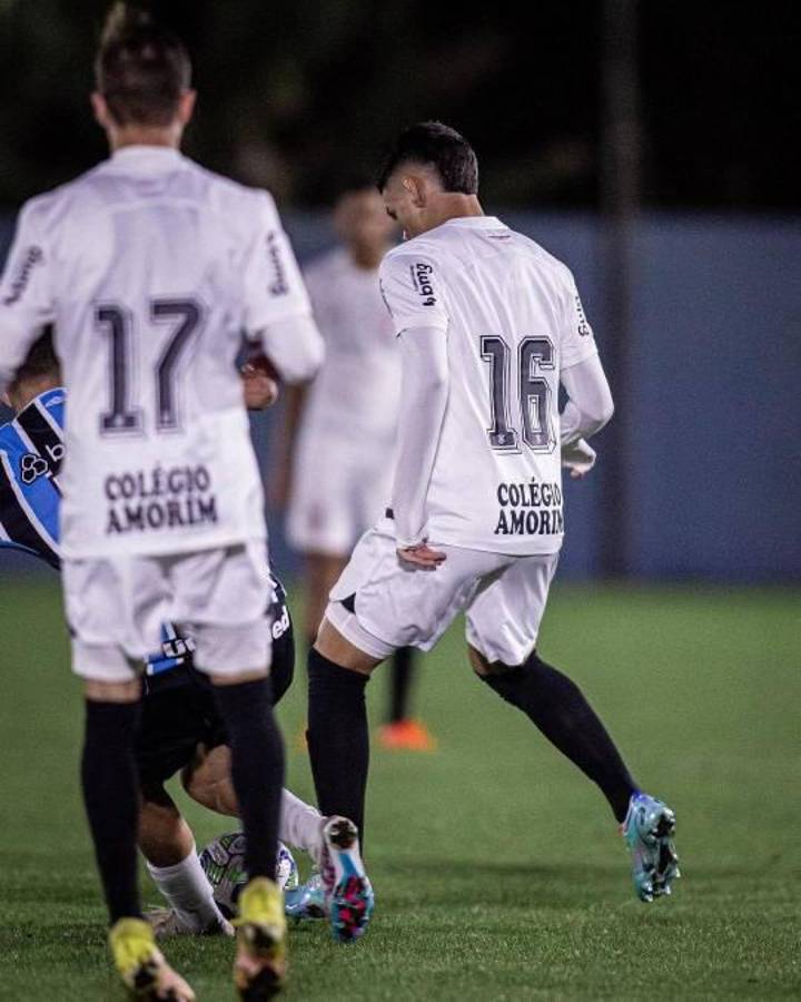 Joven muere tras encuentro íntimo con futbolista y revelan la verdadera causa: Misterio en Brasil