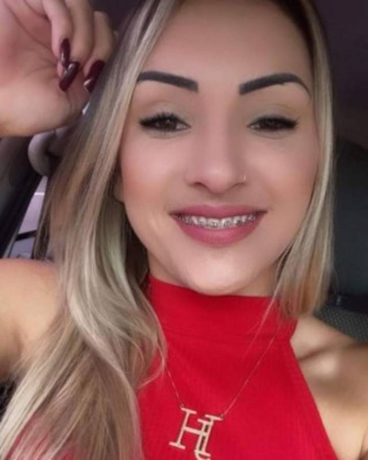 Así es Juliana, la espectacular rubia y futbolista que hace suspirar con sus fotos en Instagram