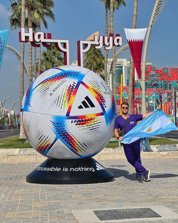 Canceló su boda para irse al Mundial de Qatar y seguir a Argentina; ahora un jeque le hizo esta tremenda propuesta