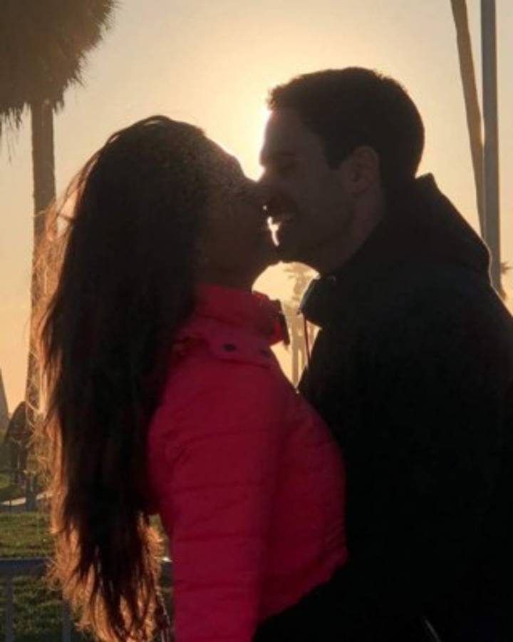 ¡Hermosa! Lorena Bernal, la guapa esposa del candidato a asumir el banquillo del Arsenal