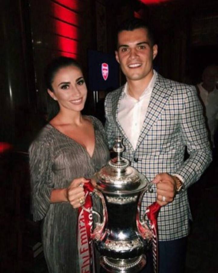 ¡Atención ticos! La bella esposa de un crack que enfrentará Costa Rica en Rusia