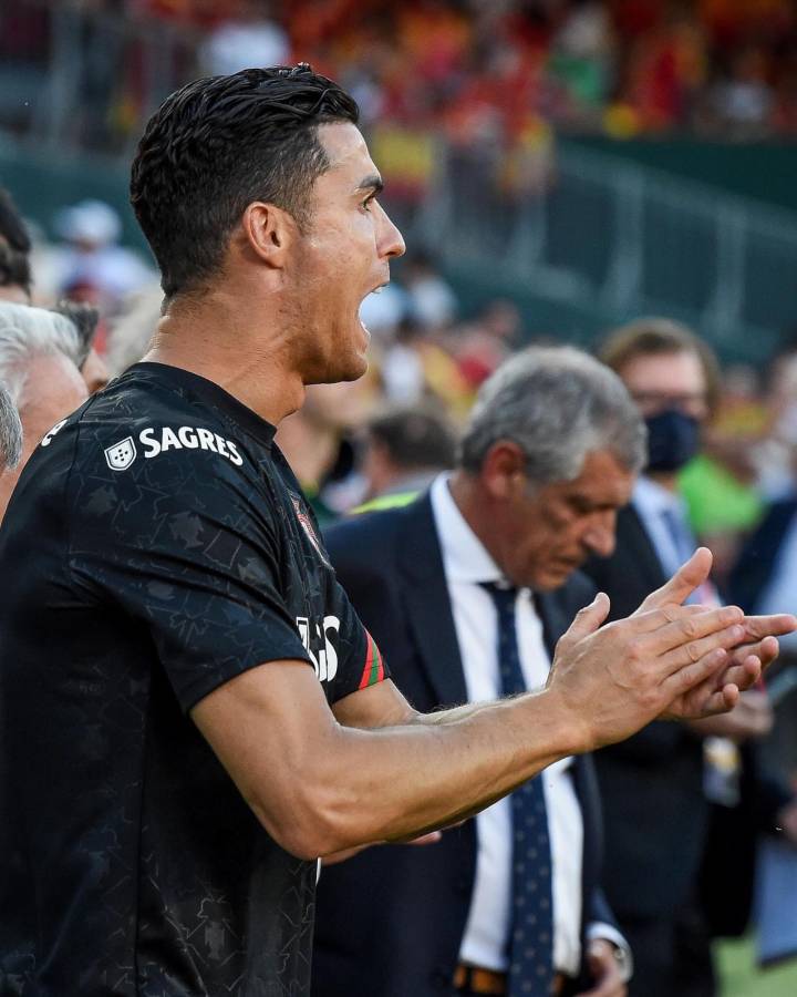 Cristiano Ronaldo en modo entrenador y su gesto con figura del Real Madrid en el España-Portugal de la Liga Naciones