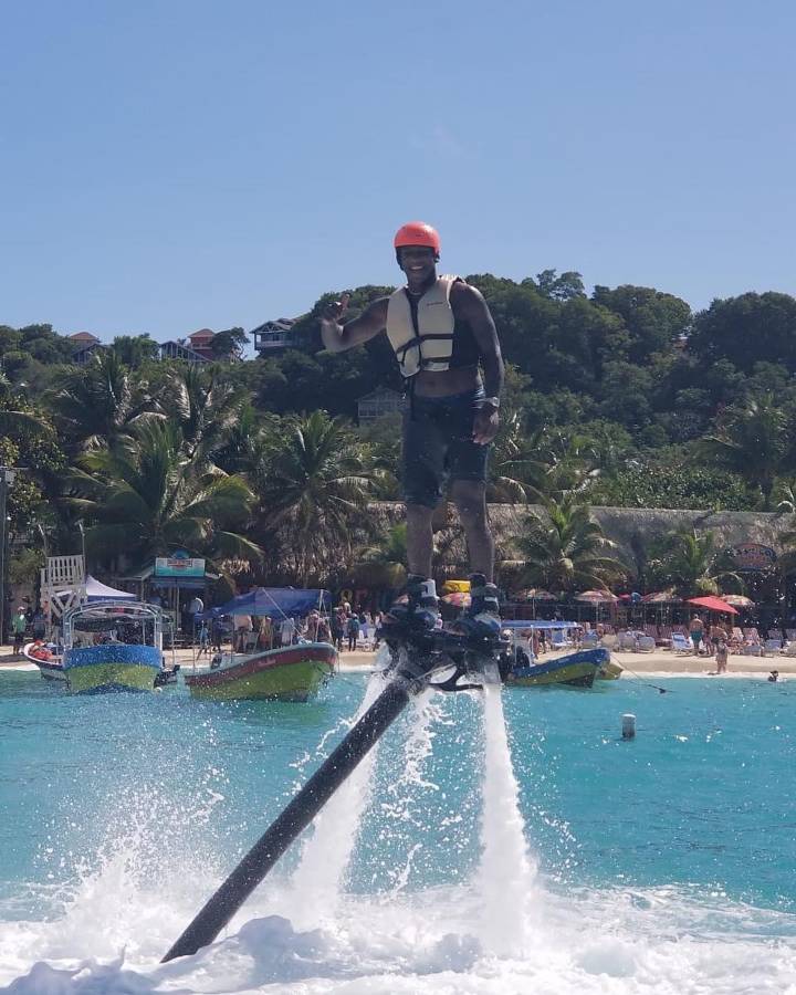 Romell Quioto; un futbolista hondureño perseguido por la polémica, pero con un corazón solidario