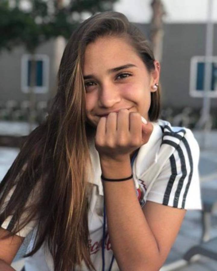 Nailea Vidrio la futbolista de 15 años que deslumbra en la Liga Femenil MX