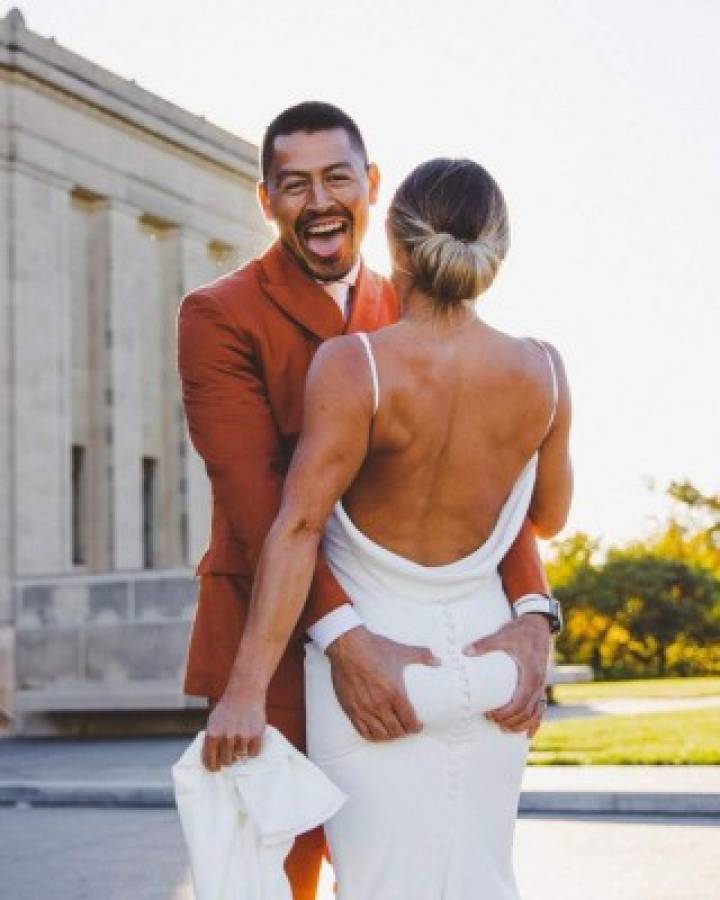 Las fotos de la boda de Roger Espinoza con la espectacular futbolista del Kansas City Femenino