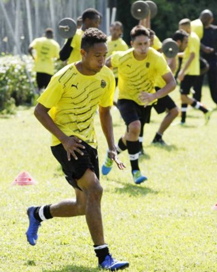 MERCADO: Olimpia va por figura del Vida y hay un nuevo legionario