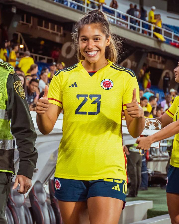 Elexa Bahr, la hermosa futbolista colombiana de sangre hondureña: tiene trayectoria por España y Estados Unidos