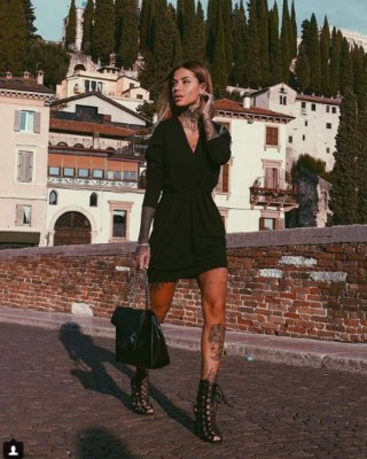 La picante modelo italiana que captaron con el 'Kun' Agüero en una discoteca