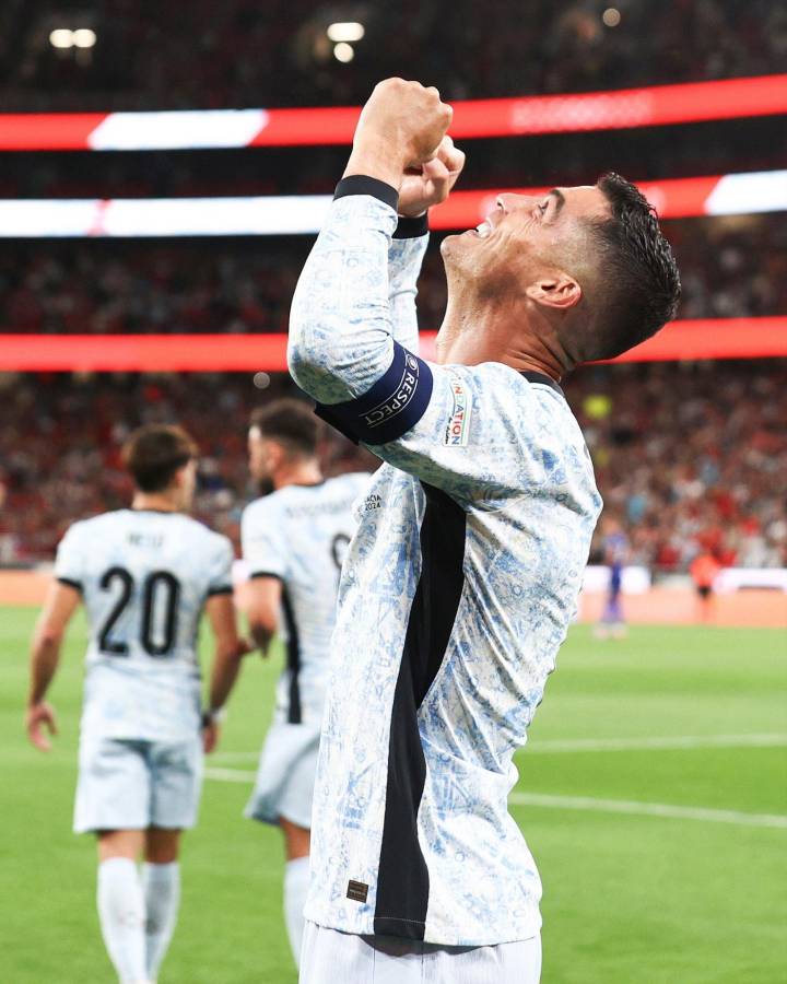 Cristiano hizo dedicatoria especial y rompió en llanto con su gol 900; Pepe recibe homenaje y mensaje de Real Madrid