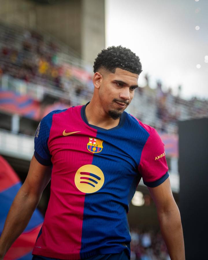 Barcelona, goleado en el Joan Gamper: Presentó dos fichajes, regresó Lamine Yamal y los dorsales confirmados