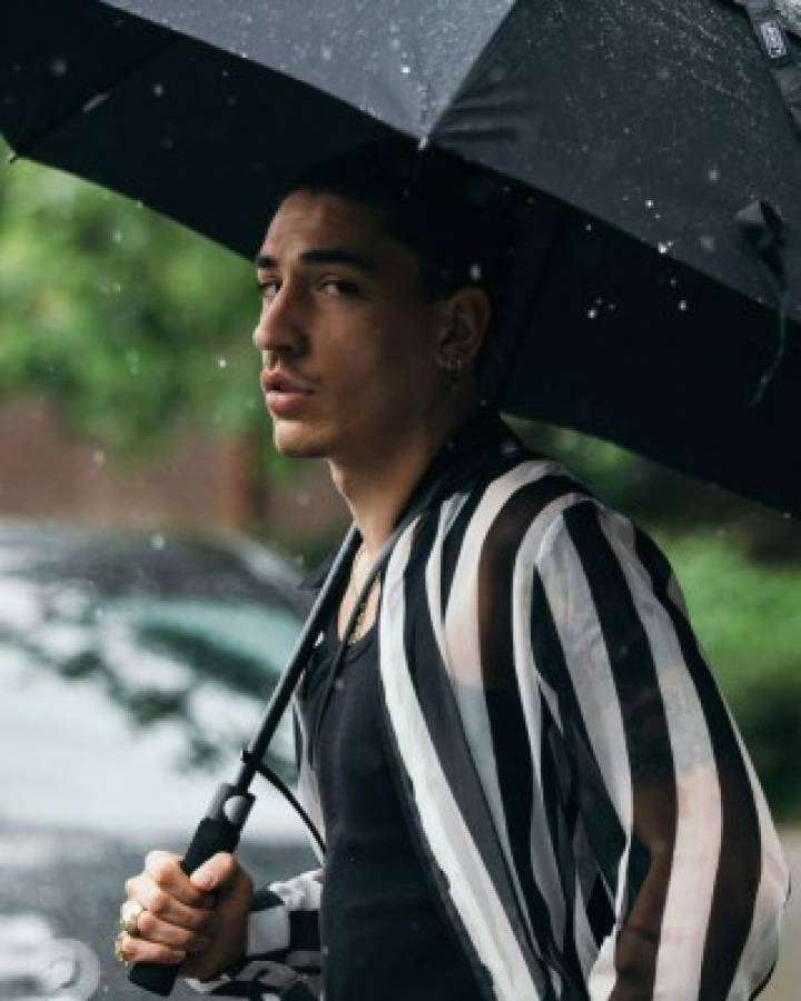 Héctor Bellerín, el futbolista con las modas más extrañas y feas de la actualidad  