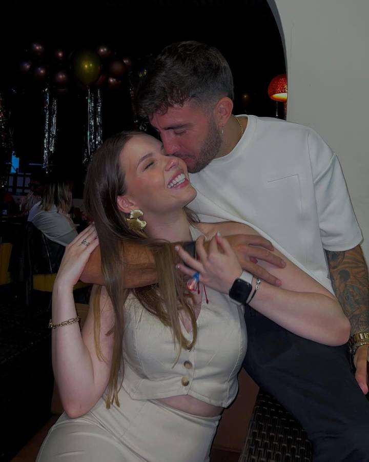 Cecilia García, novia de Agustín Auzmendi, se roba los suspiros en redes sociales con reveladora foto en traje de baño