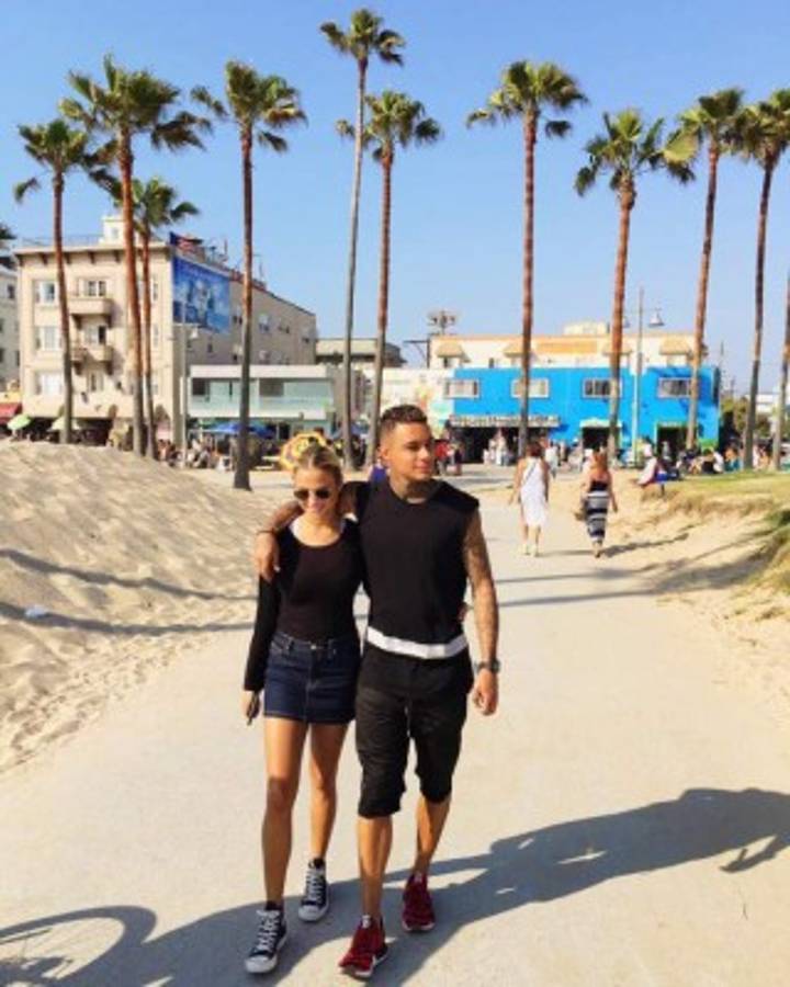 Ella es Rose Bertram, la sexy novia del holandés Gregory van der Wiel