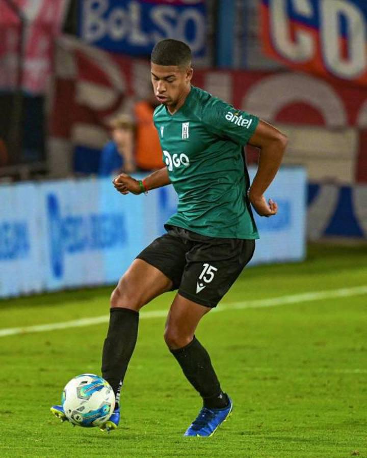 Mercado: Real Madrid y los tres fichajes bomba; Cristiano se ofreció a histórico club y giro inesperado en Barcelona