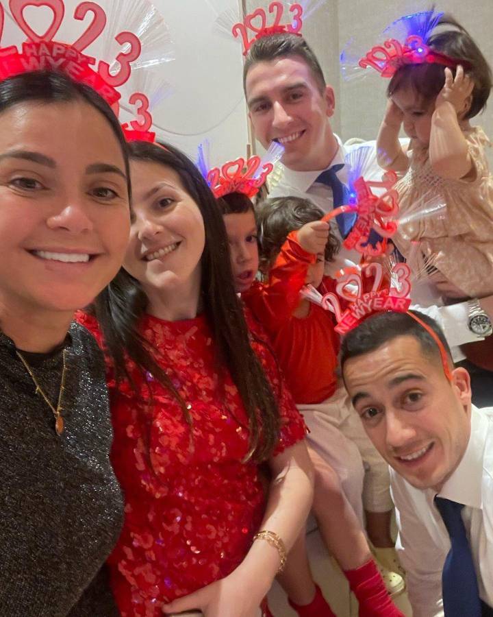 ¿Cómo recibieron los cracks el año 2023? Antonela Rocuzzo y las parejas de Courtois y Raphinha deslumbraron