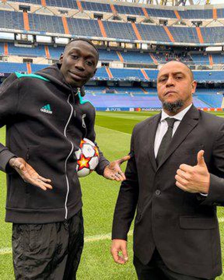 Espectacular recibimiento a los jugadores del Real Madrid en el Bernabéu y los invitados de lujo