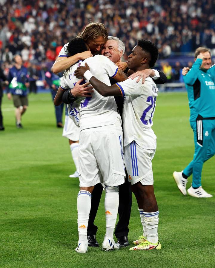 NO SE VIO EN TV: Alaba saca la silla, el que tiene más Champions que Mbappé y el dardo de Vinicius a su principal crítico