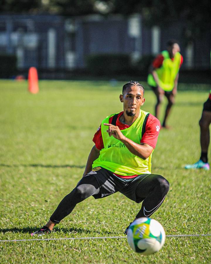 FICHAJES: Olimpia anuncia renovaciones, Marathón tendrá alta; Denil y Choco tienen nuevos pretendientes