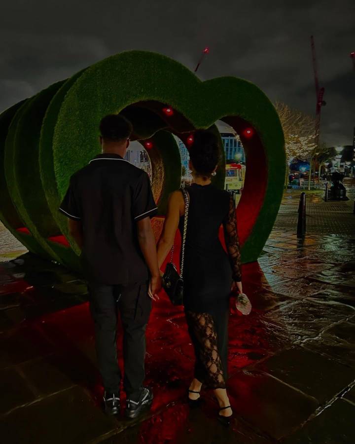 Keyrol Figueroa está enamorado y así es la novia del delantero del Liverpool, quien participó en el reconocido programa artístico Britain’s Got Talent