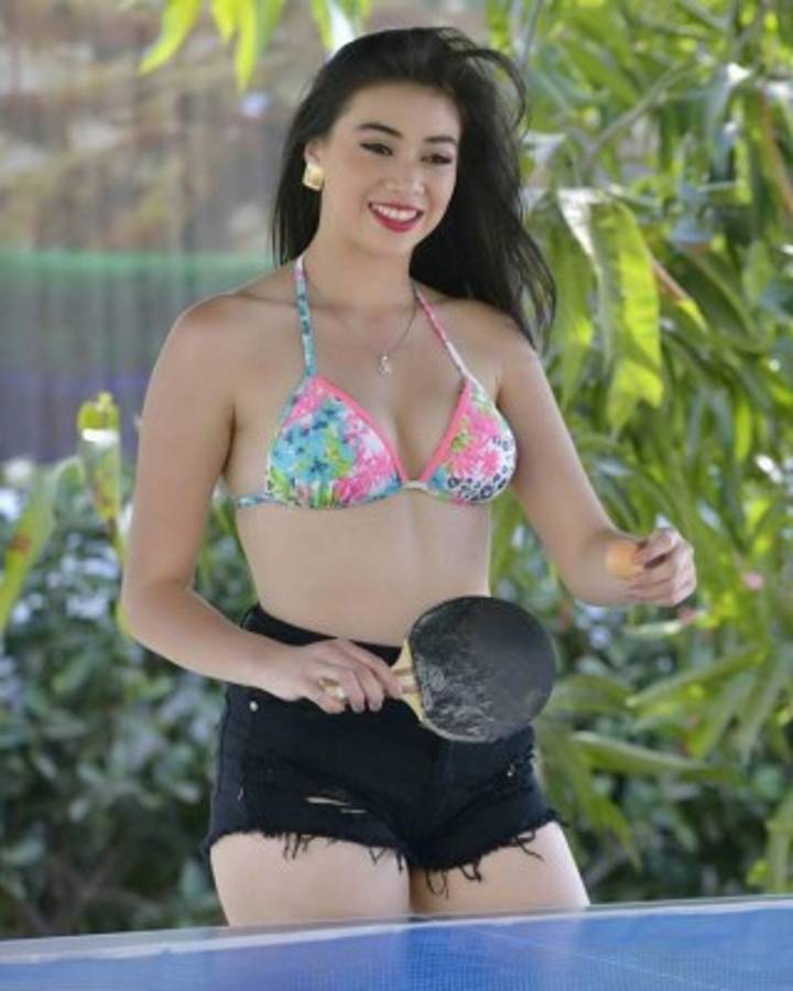 Conductora del programa MotaguaTV es acusada de ser fan del Real España