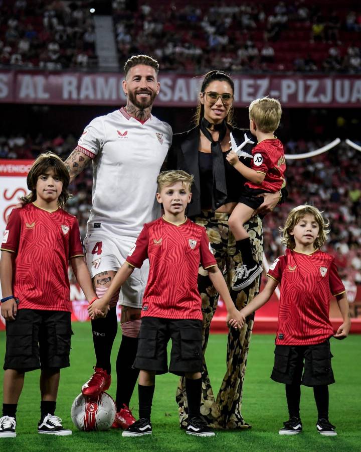 Así fue la emotiva presentación de Sergio Ramos con Sevilla: Sorpresivo mensaje de Modric, motivo de su llanto y Pilar Rubio deslumbra