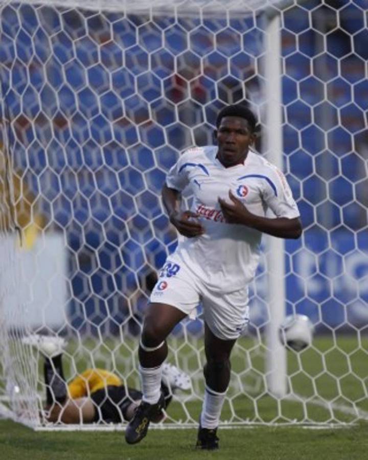 Futbolistas que pasaron por el Olimpia y no pudieron con el 'peso de la camisa'