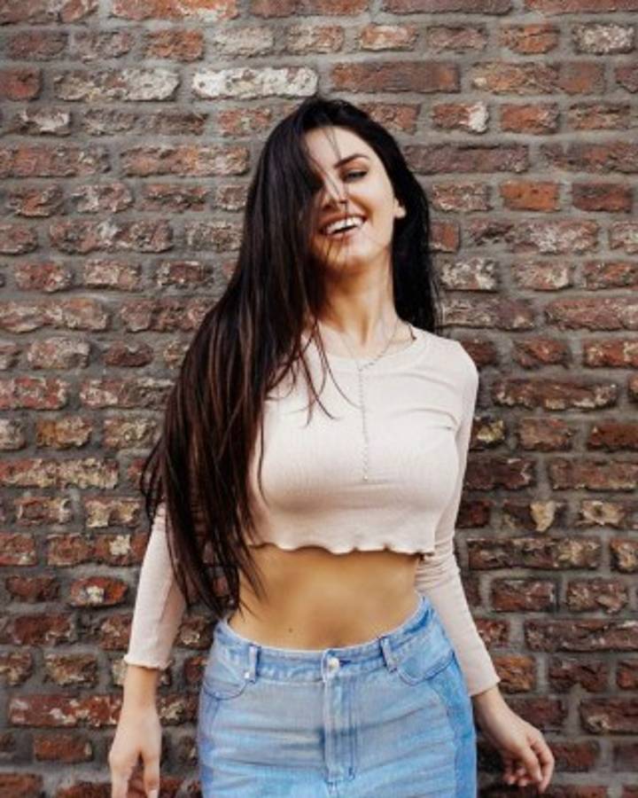 Aurela Skandaj: La belga que flechó a una promesa del fútbol mexicano