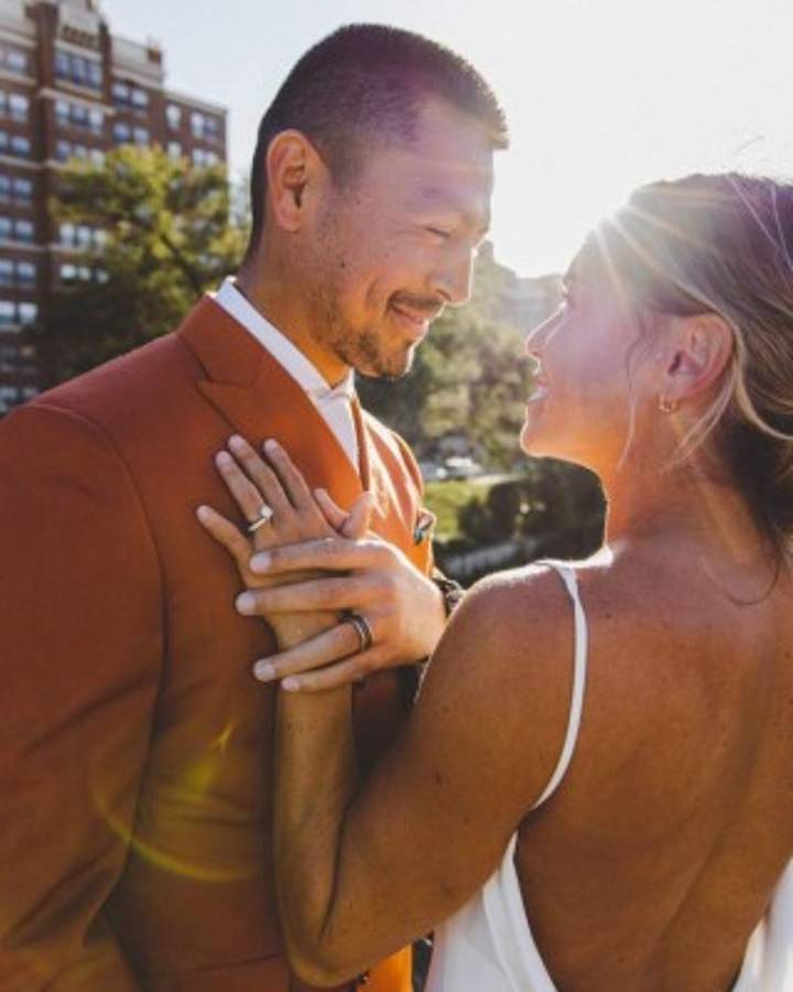 Las fotos de la boda de Roger Espinoza con la espectacular futbolista del Kansas City Femenino