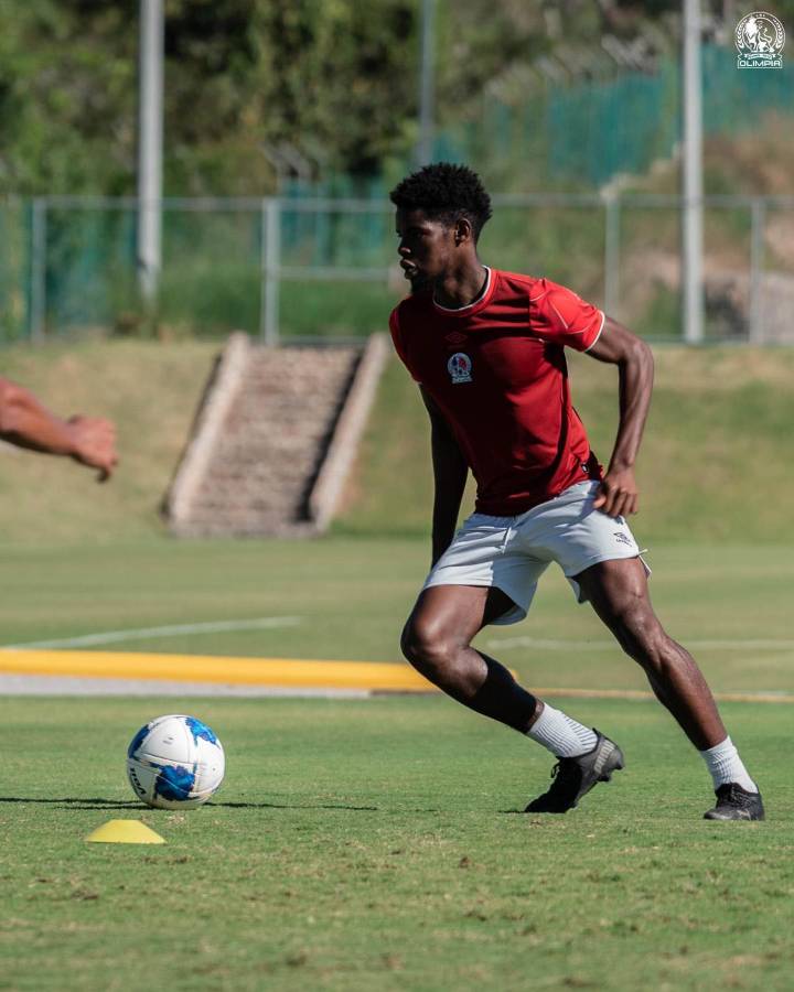 Con Bryan Moya: Así será el nuevo 11 del Olimpia de la mano de Pablo Lavallén para buscar el pentacampeonato