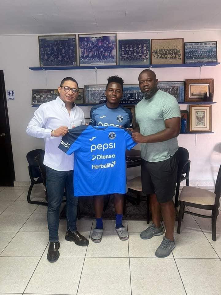 Los últimos 25 fichajes confirmados en la Liga Nacional para el Apertura 2024: ¡Motagua firma hijo de exmundialista!