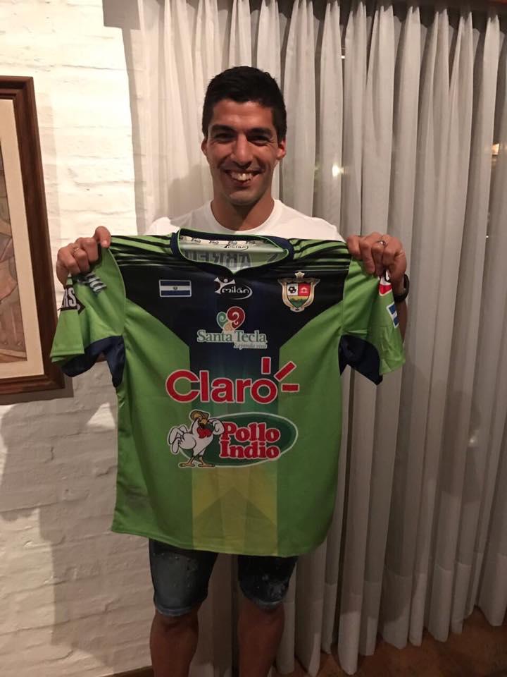 Triste adiós: ¿Por qué en el fútbol de El Salvador desafiliaron al Santa Tecla, campeón de liga, donde figuró 'Loco' Abreu?