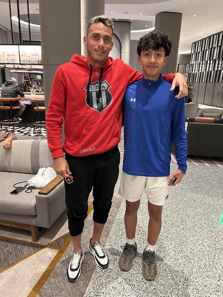 Ricky el “Matador” Molina, el hondureño que triunfa en Los Ángeles y sueña con vestir la camisa de la Bicolor