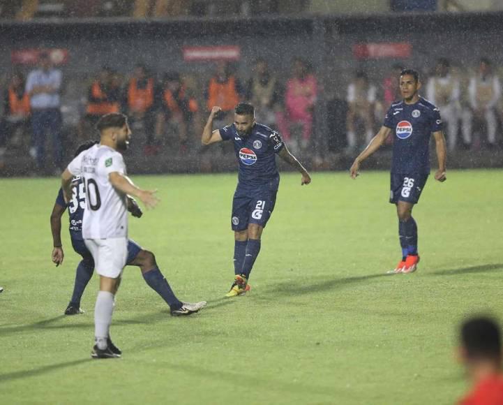 El villano del juego, motivo del berrinche de Rubilio Castillo y la pelea que hubo en el Motagua - Herediano