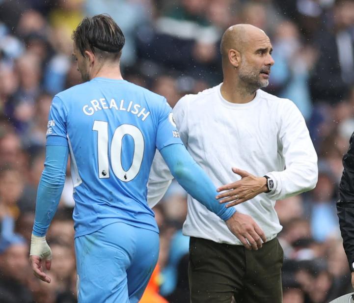 Pep Guardiola se carga a otra figura del Manchester City: el fichaje más caro del club dice adiós