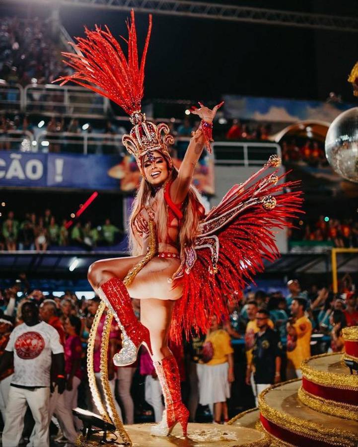 ¡Como nunca antes la viste! Hermana de Neymar se hizo una liposucción y arrasó en los carnavales de Brasil