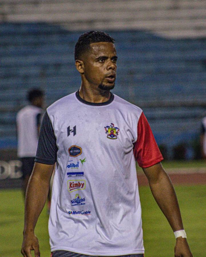 20 futbolistas que creías retirados y juegan en la Liga de Ascenso de Honduras... ¡el técnico mundialista en segunda!