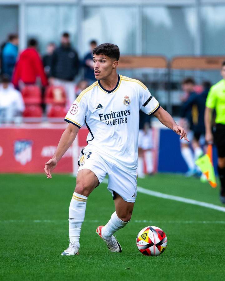 Se iría del Barcelona por culpa de Nico Williams, la bomba oculta de Pep Guardiola y el fichaje de PSG