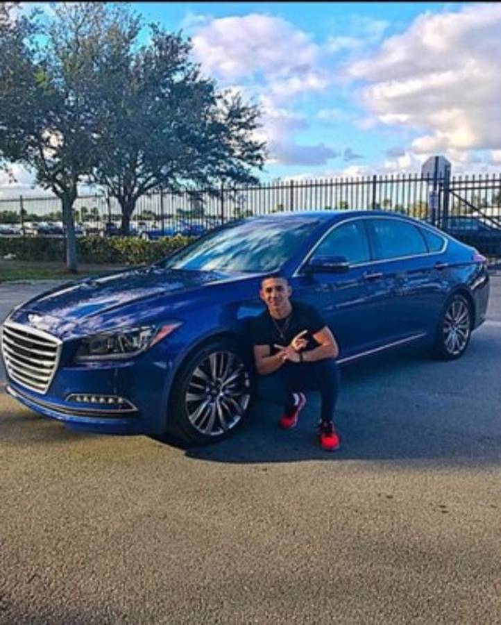 Así es la vida de 'rico' de Teófimo López gracias al boxeo: Autos de lujo, viajes y su bella mujer