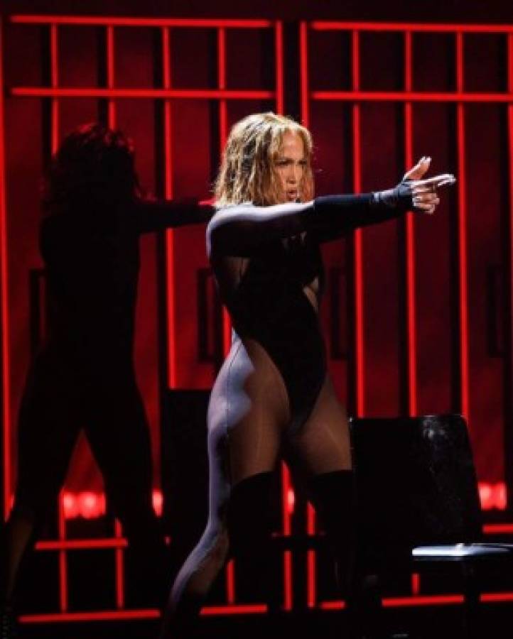 Polémica con Jennifer López y sus últimas actuaciones subidas de tono: Debería ser censurada