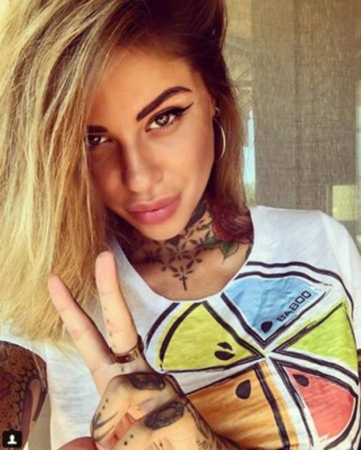 La picante modelo italiana que captaron con el 'Kun' Agüero en una discoteca